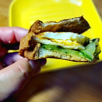 黄瓜肉松鸡蛋三明治的做法图解22