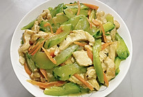 #李锦记X豆果 夏日轻食美味榜# 黄瓜炒鸡胸肉的做法
