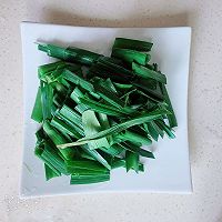 蒜苗炒腊肠的做法图解4