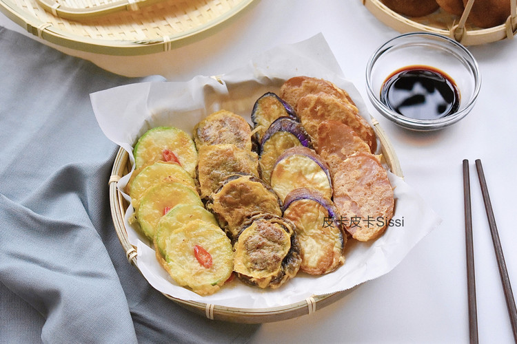 丰富餐桌味：韩国香菇饼、西葫芦饼、茄子饼、火腿饼的做法