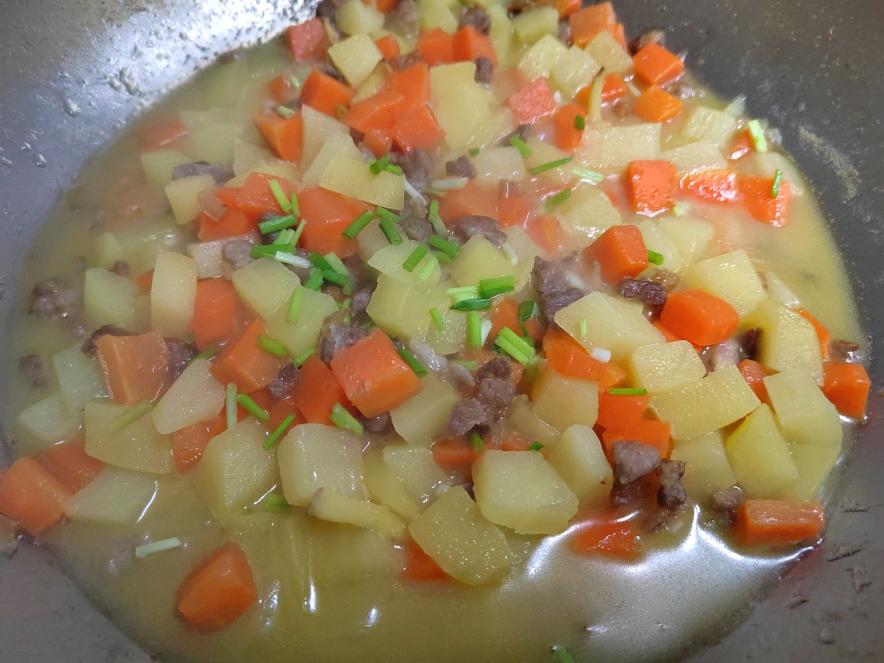 土豆炒胡萝卜丝怎么做_土豆炒胡萝卜丝的做法_豆果美食