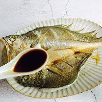 #硬核菜谱制作人#广式清蒸黄鱼的做法图解12