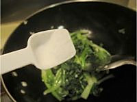 蒜蓉炒菜心的做法图解6