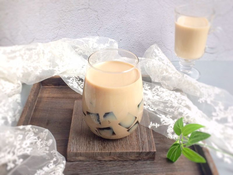 龟苓膏奶茶 附龟苓膏的制作的做法