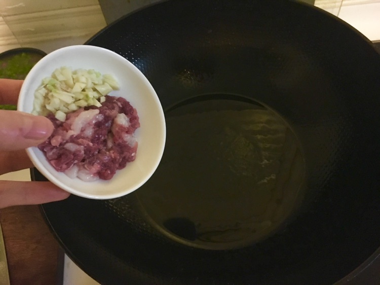 橄榄菜四季豆的做法图解3
