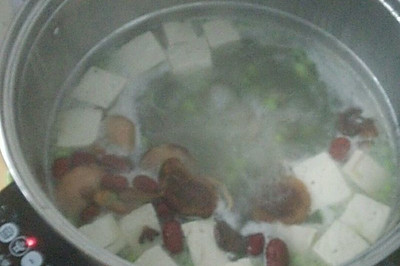 排骨冬瓜豆腐汤
