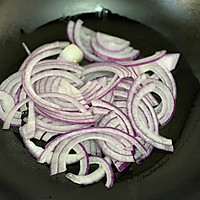 韩式辣炒年糕肥牛的做法图解2