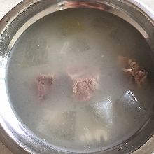 莲子薏米冬瓜排骨汤
