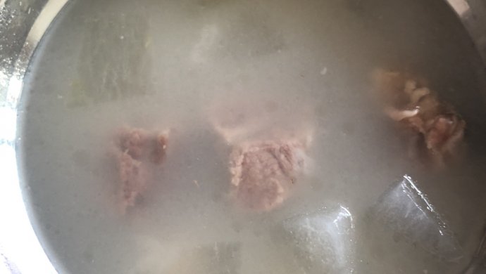 莲子薏米冬瓜排骨汤