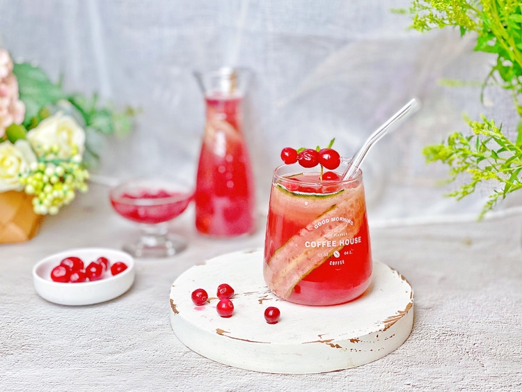 微醺伏特加青瓜蔓越莓特饮的做法