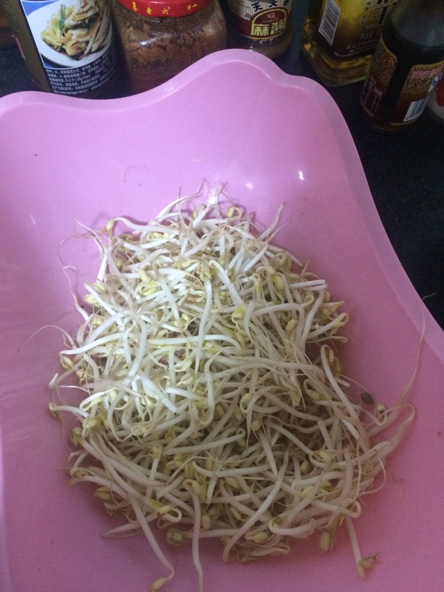 日本豆腐烧豆芽的做法图解3