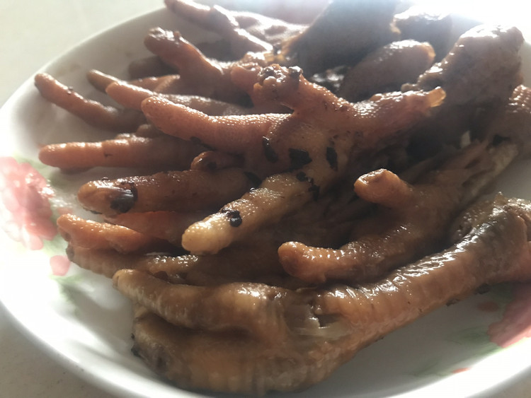 电压力锅卤鸡爪的做法