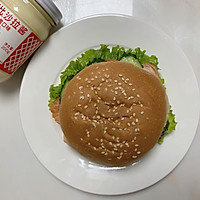 #321沙拉日#奥尔良鸡肉汉堡的做法图解7