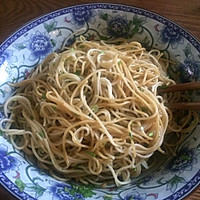 鲜虾拌面的做法图解3
