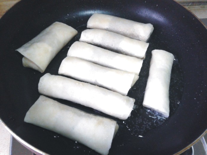 豆沙春卷的做法图解10