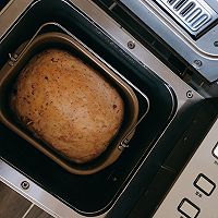 《我爱面包机》之香肠欧芹面包的做法图解6
