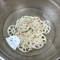 #珍选捞汁 健康轻食季#藕片木耳捞汁的做法图解3