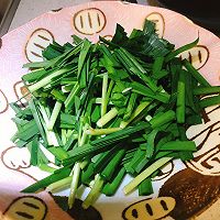 韭菜炒笔管鱿鱼的做法图解2