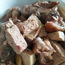 猪蹄炖冻豆腐