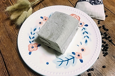 石磨卤水黑豆豆腐
