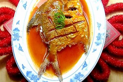 茄汁银鲳鱼