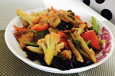 肉炒菜花