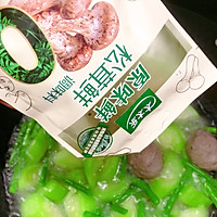 #夏日鲜味轻享健康#丝瓜肉丸汤的做法图解8