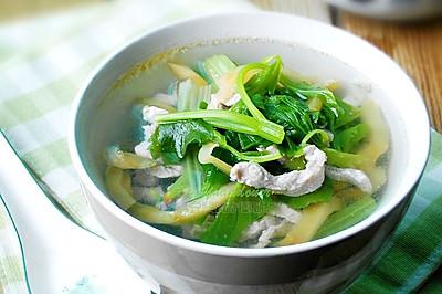 榨菜芹菜肉丝汤