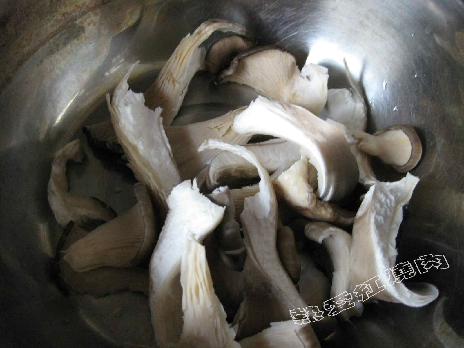 干炸鲜蘑怎么做_干炸鲜蘑的做法_豆果美食
