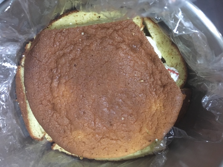 草莓巨蛋蛋糕的做法图解18