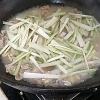 小白菜炒瘦肉的做法图解5