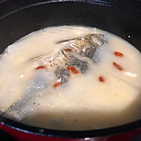萝卜炖鲫鱼的做法图解7