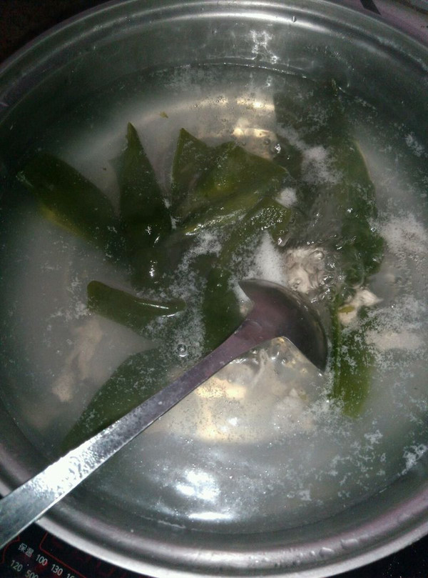 清淡的海带汤（孕妇食谱）开胃汤