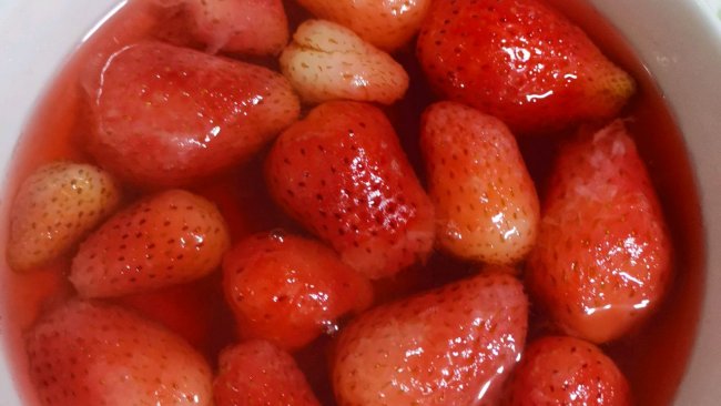 草莓果酱和糖水草莓——拯救吃不完的草莓的做法