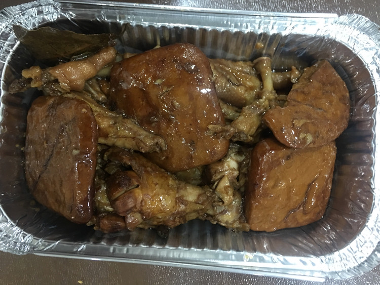 家常卤味～卤味杂锅 卤鸡爪 卤鸡翅 卤豆干 美死啦的做法