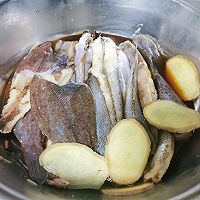 肉酥骨烂茄汁罐头鱼的做法图解1