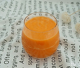 【减肥蔬菜汁】胡萝卜汁的做法