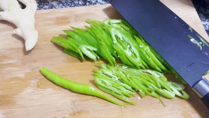 辣椒炒猪肝
