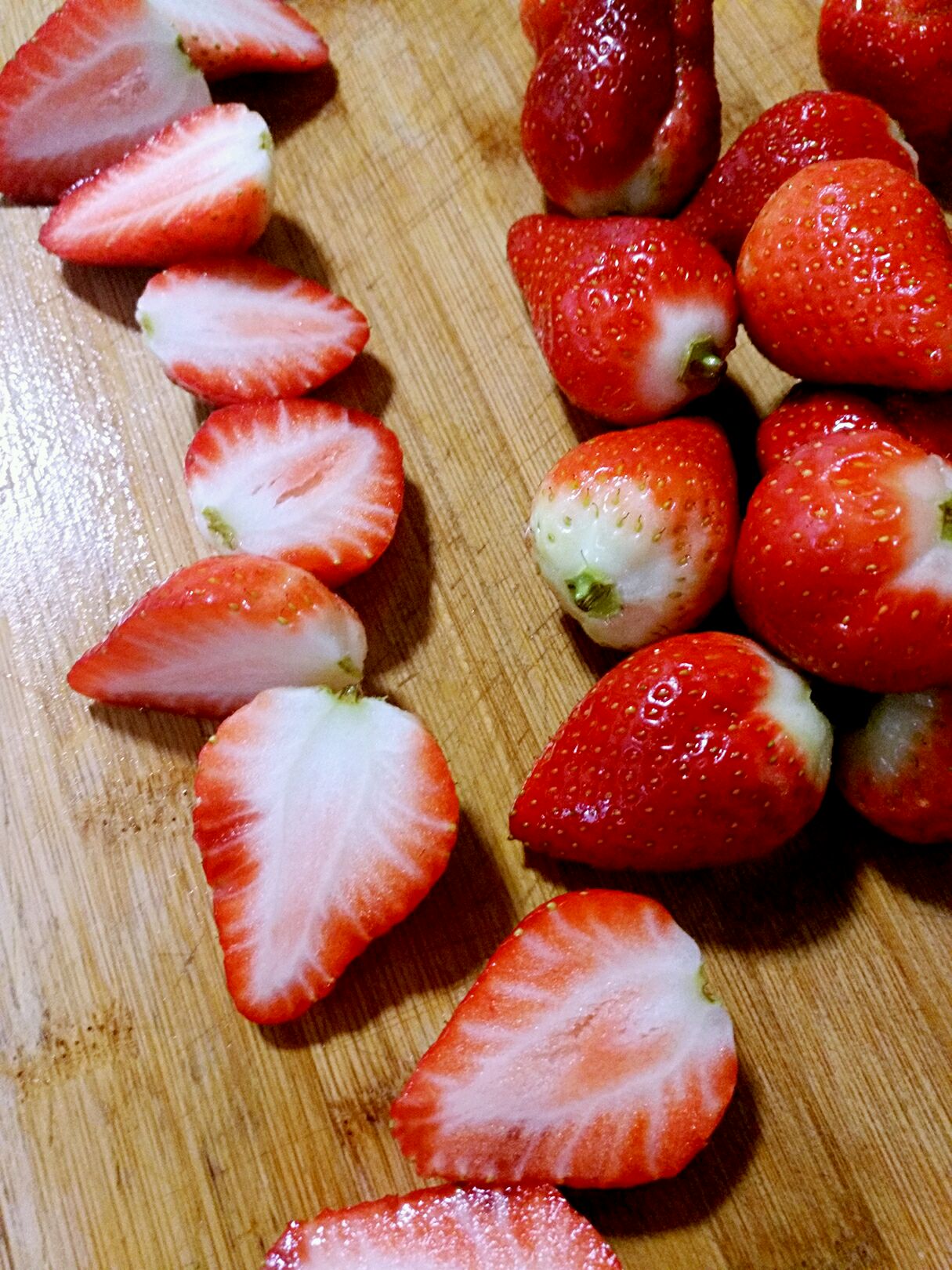 一堆草莓图片大全-一堆草莓高清图片下载-觅知网