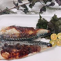 #秋天的第一条挪威青花鱼#无油煎盐挪威青花鱼的做法图解6