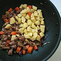 咖喱土豆牛肉的做法图解8