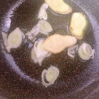 土豆香菇烧鸡腿的做法图解2