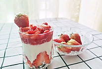 DIY网红草莓酸奶杯的做法