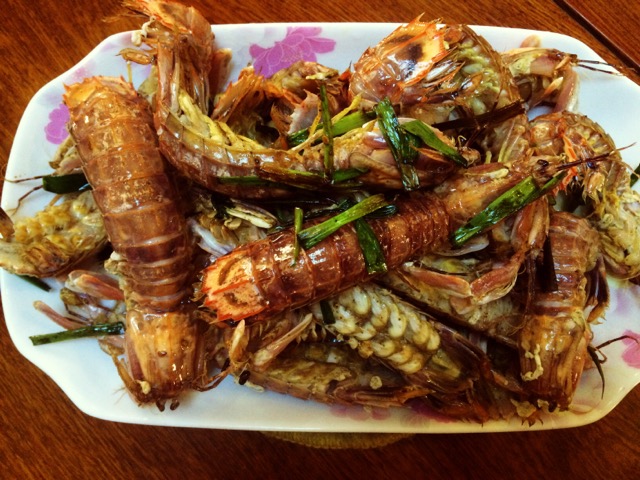 Shrimp with pepper and salt skin