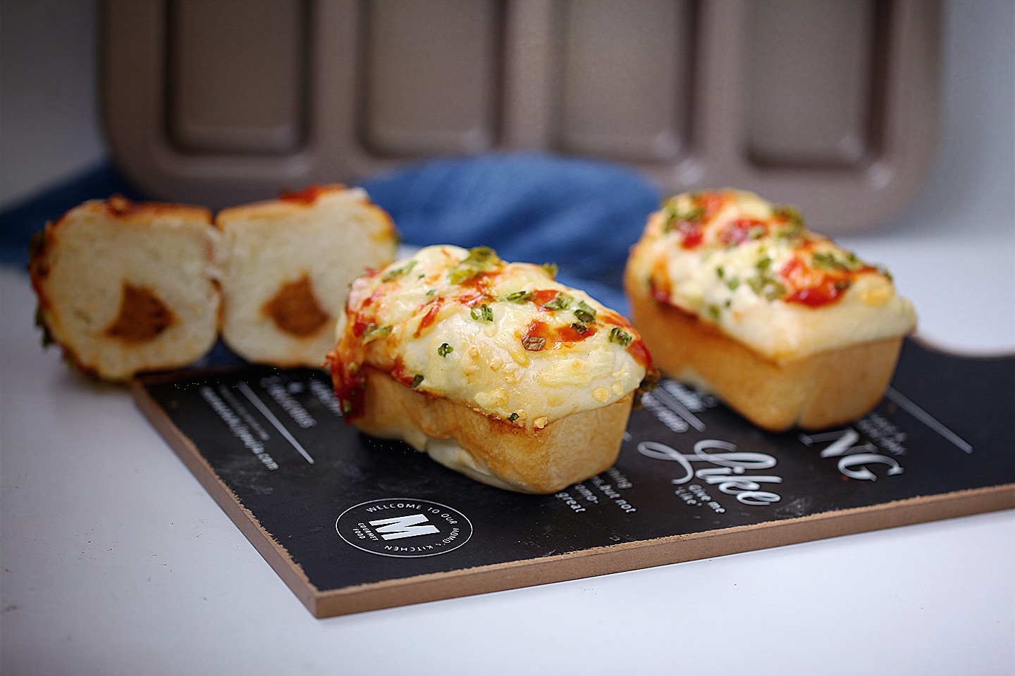 Chives, minced pork and cheese bun