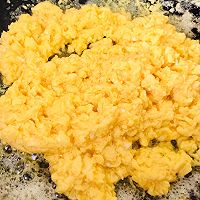 #我们约饭吧#色香味俱全，令宝宝们食指大动的美味-三色虾仁的做法图解6