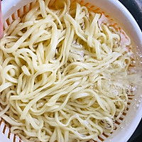凉拌面条的做法图解2
