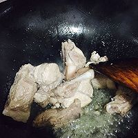 排骨烧冬笋，健康的冬笋冬天不能少的做法图解3