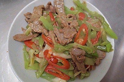 莴笋炒牛肉
