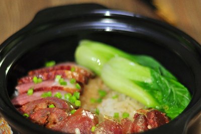 腊味煲仔饭